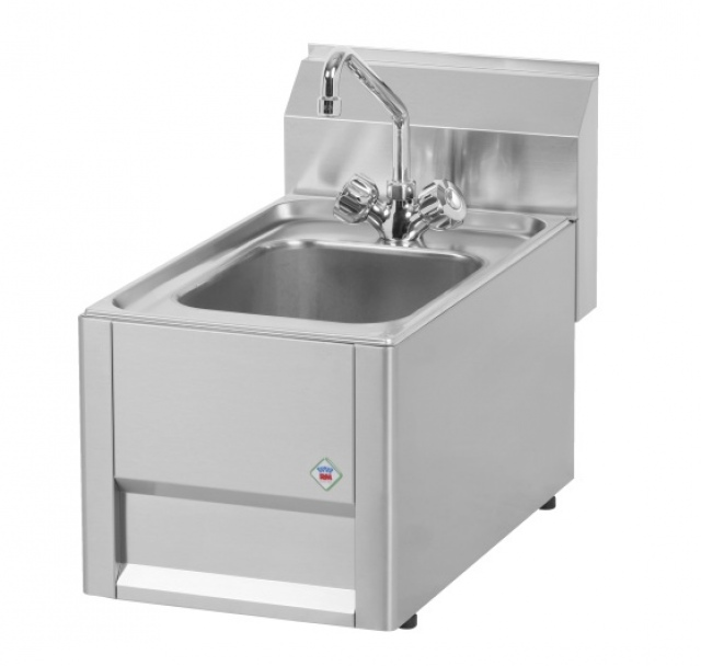 UM 30L - Neutral elemenet with water tap and basin